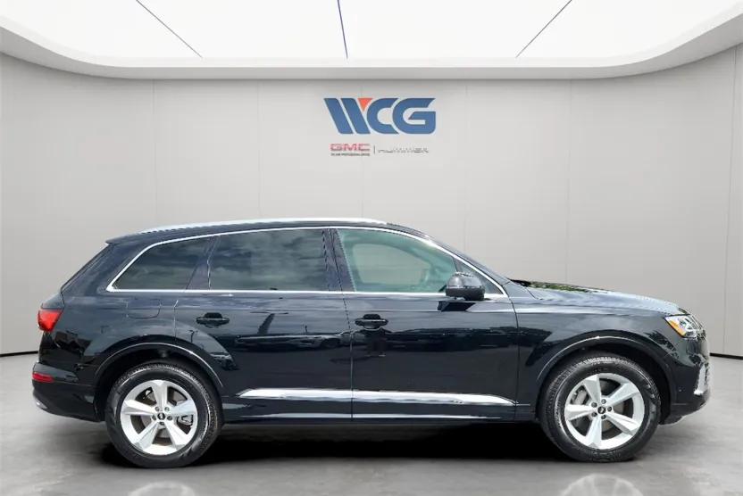 2022 Audi Q7 45 Premium Plus photo 1