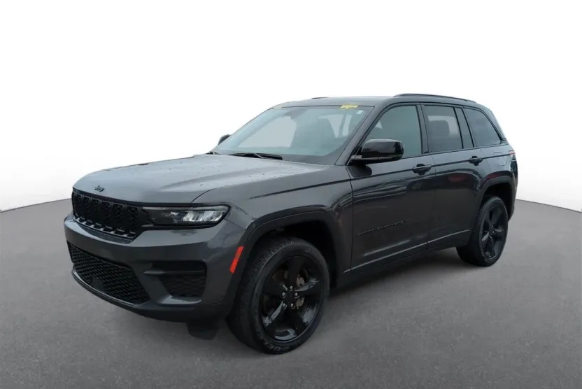 2023 Jeep Grand Cherokee Altitude photo 1
