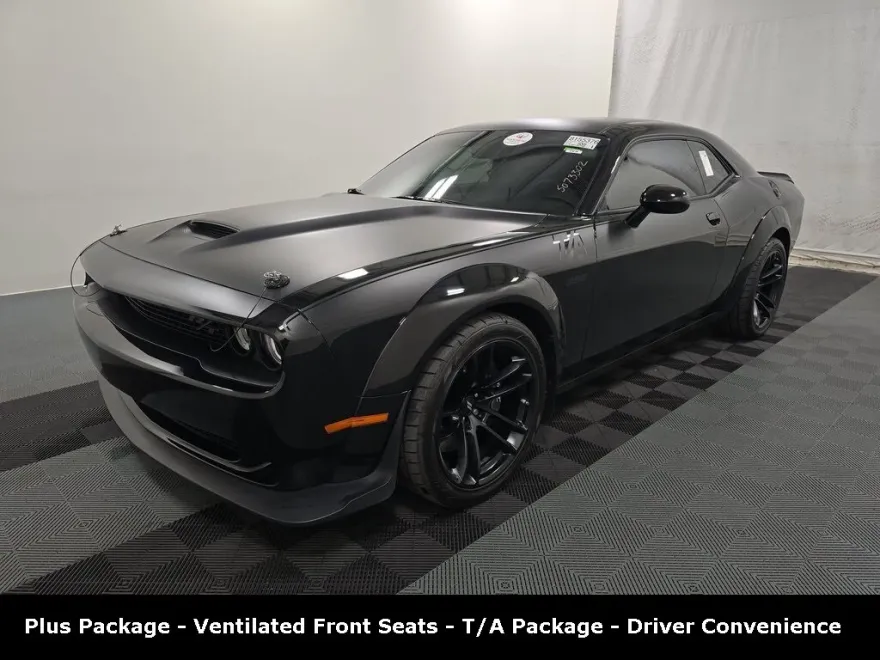 2022 Dodge Challenger R/T Scat Pack Widebody photo 1