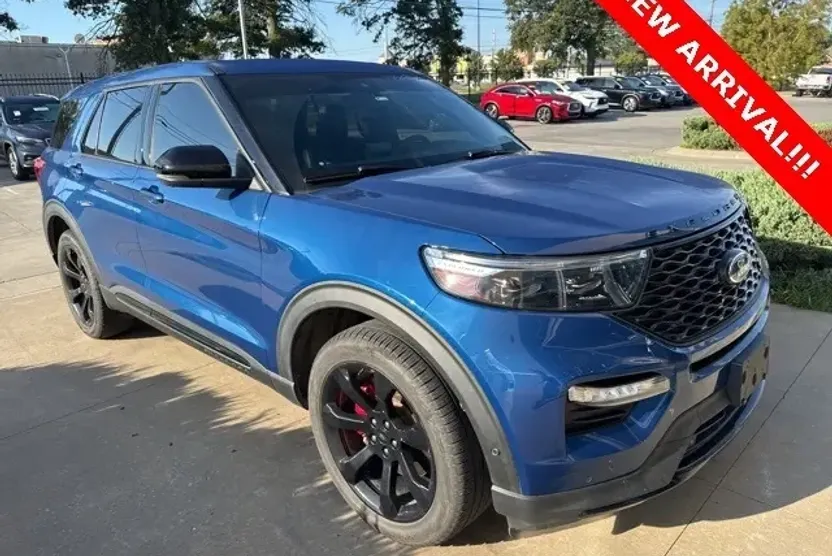 2021 Ford Explorer ST photo 1