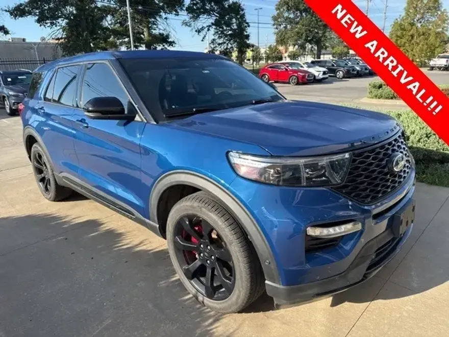 2021 Ford Explorer ST photo 1