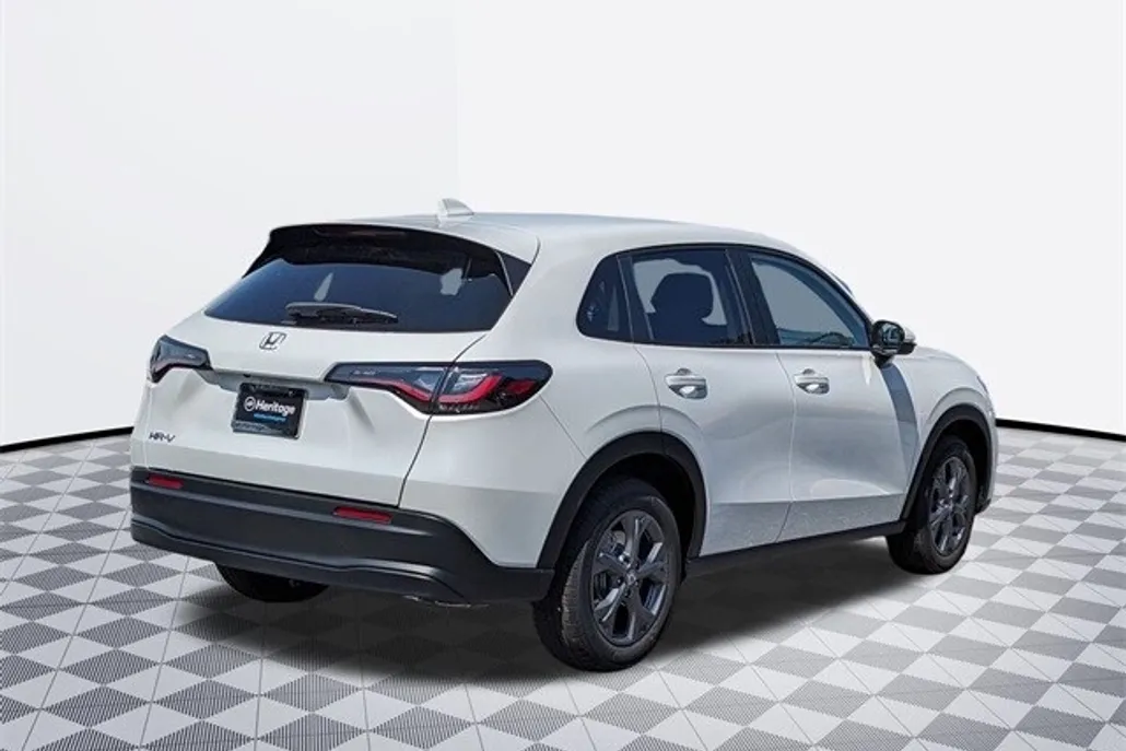2026 Honda HR-V LX photo 1