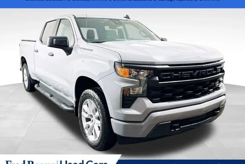 2024 Chevrolet Silverado 1500 Custom photo 1