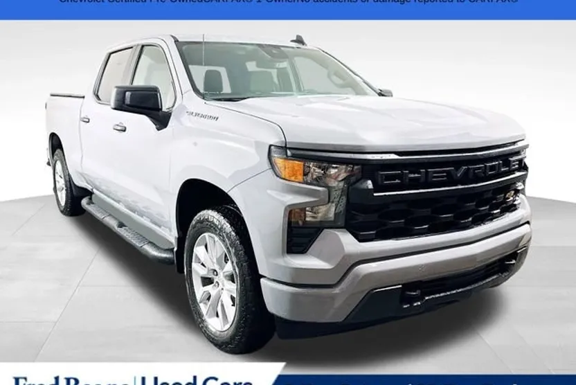 2024 Chevrolet Silverado 1500 Custom photo 1
