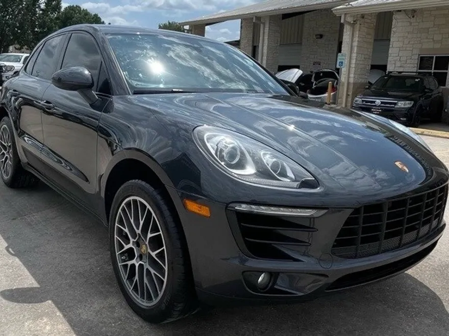 2017 Porsche Macan S photo 1