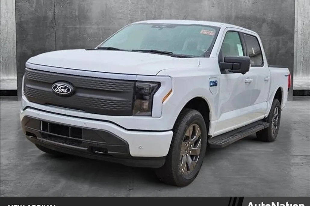 2025 Ford F-150 Lightning photo 1
