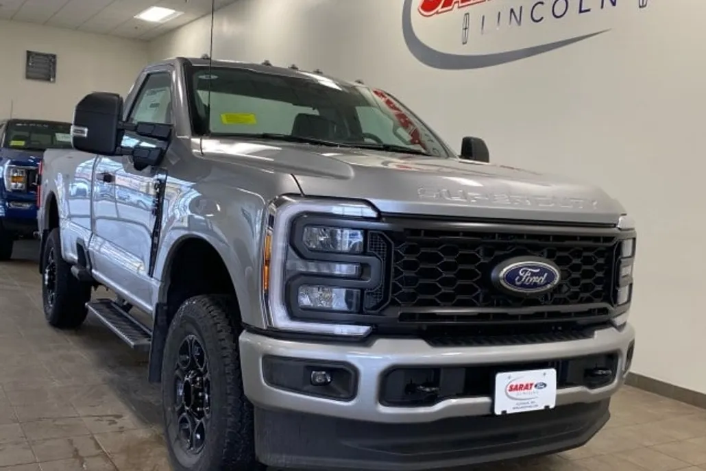 2024 Ford F-350 photo 1