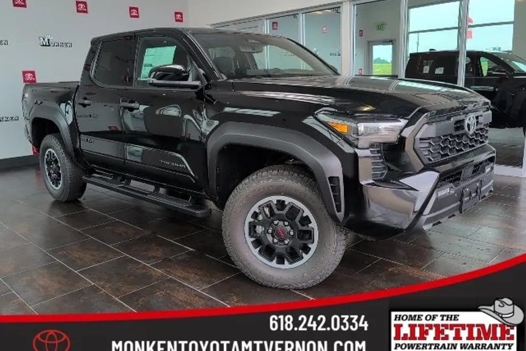 2025 Toyota Tacoma TRD Off-Road photo 1