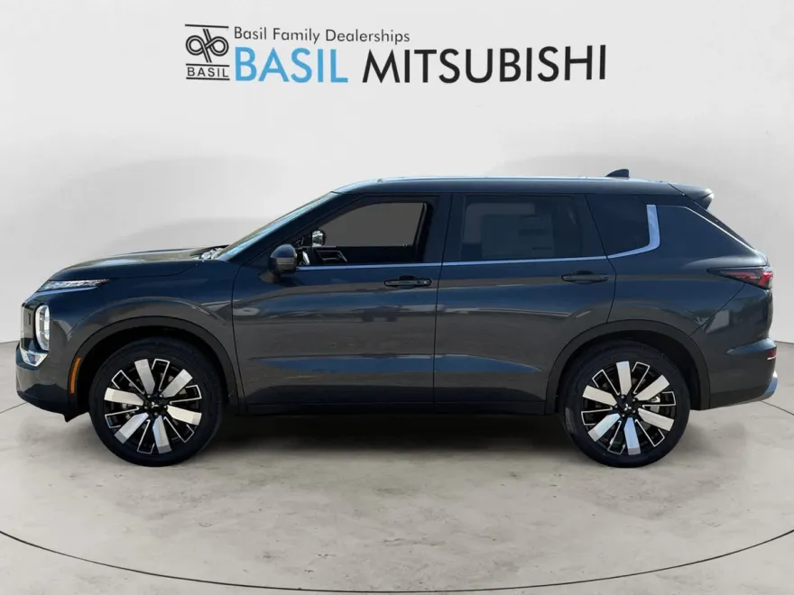 2025 Mitsubishi Outlander SE Ralliart photo 1