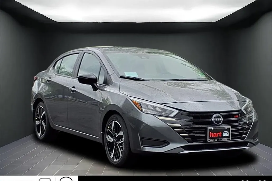 2025 Nissan Versa SR photo 1