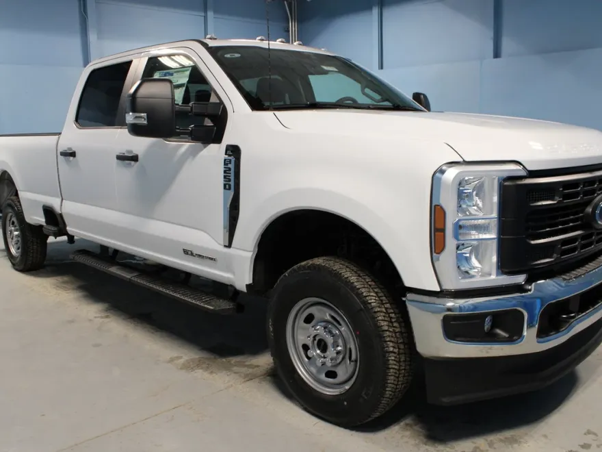 2025 Ford F-250 XL photo 1