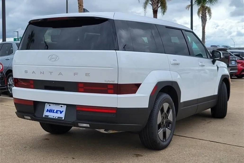 2026 Hyundai Santa Fe SE photo 1