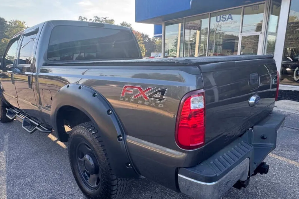 2016 Ford F-250 XLT photo 1