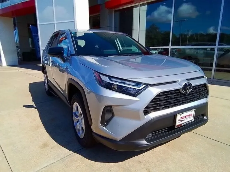2025 Toyota RAV4 LE photo 1