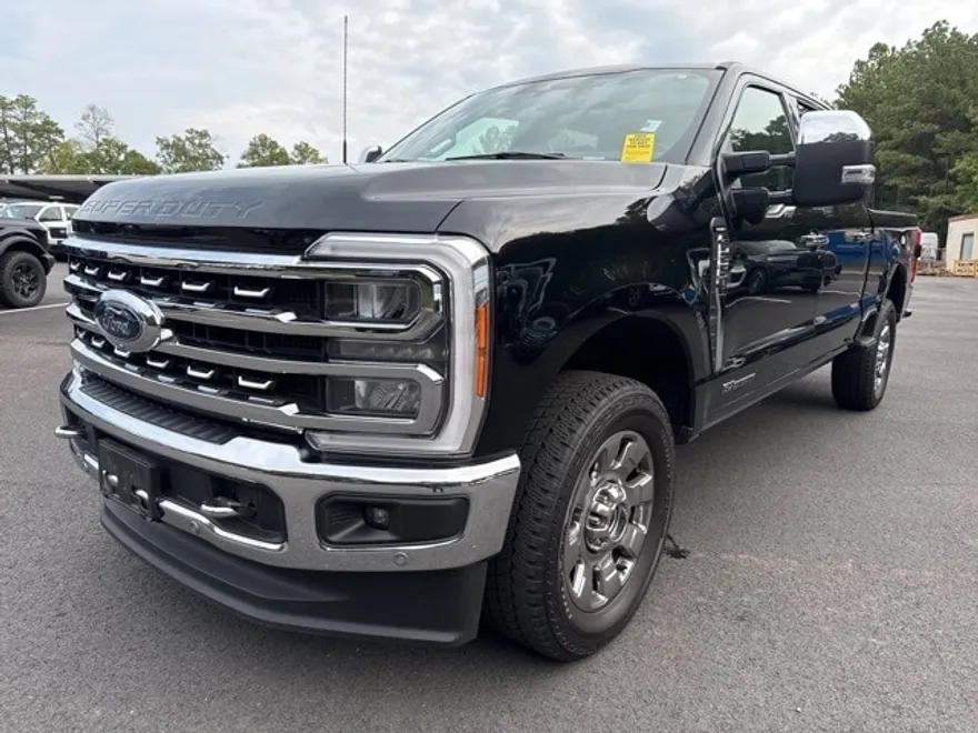 2023 Ford F-250 photo 1