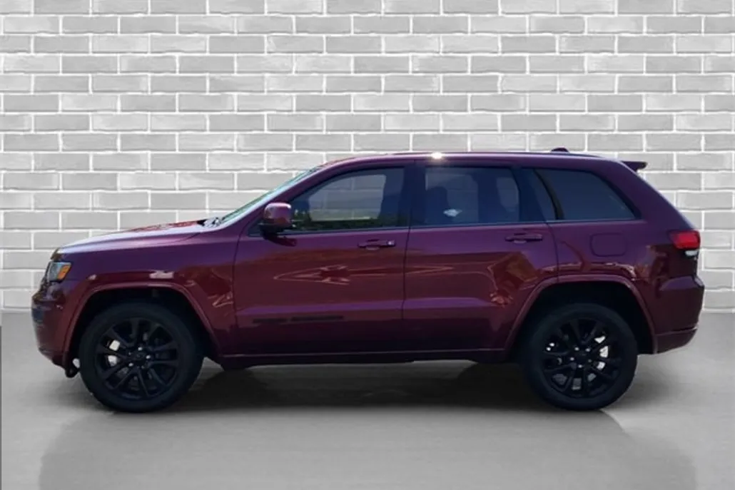 2018 Jeep Grand Cherokee Altitude photo 1