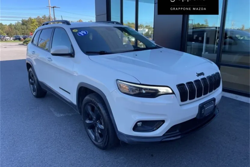 2019 Jeep Cherokee Altitude photo 1