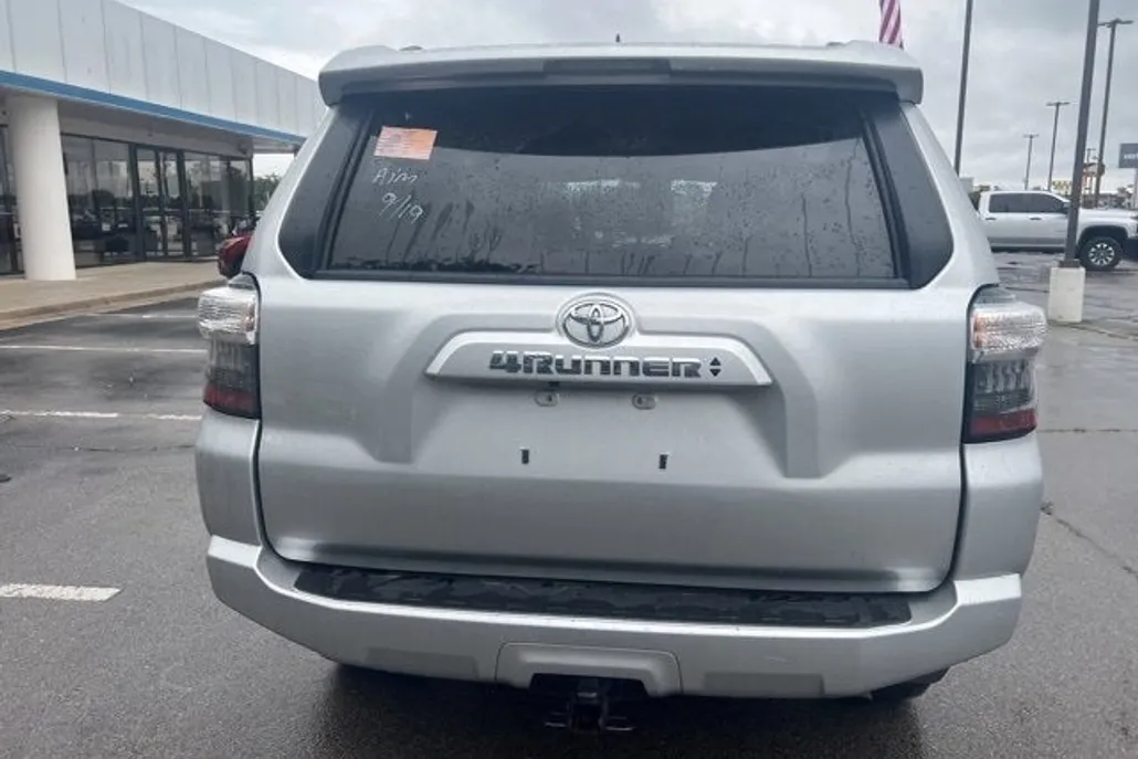 2024 Toyota 4Runner SR5 Premium photo 1
