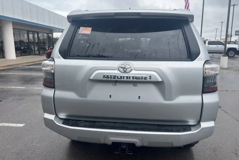 2024 Toyota 4Runner SR5 Premium photo 1