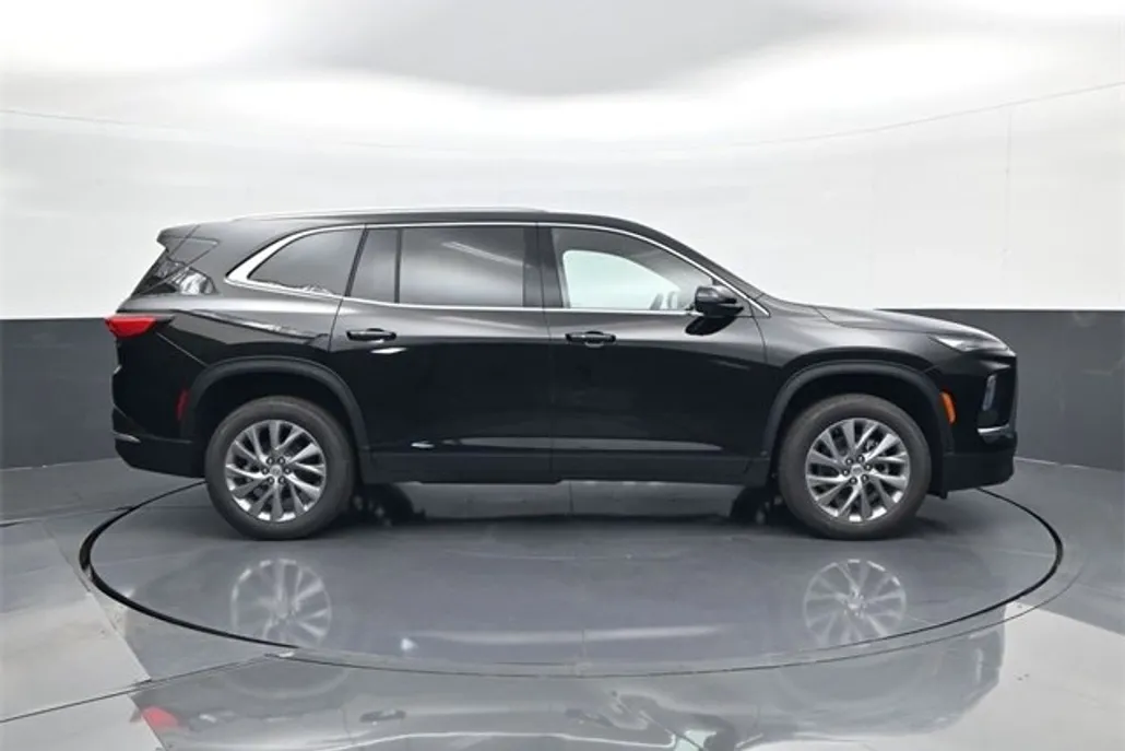 2026 Buick Enclave Preferred photo 1