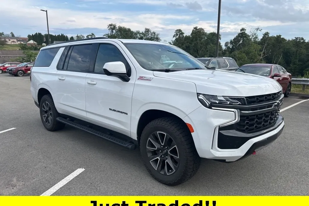 2021 Chevrolet Suburban Z71 photo 1