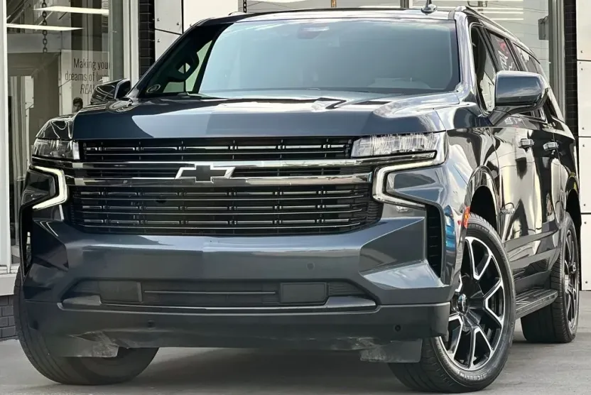 2021 Chevrolet Suburban RST photo 1