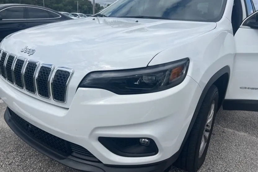 2022 Jeep Cherokee Latitude Lux photo 1