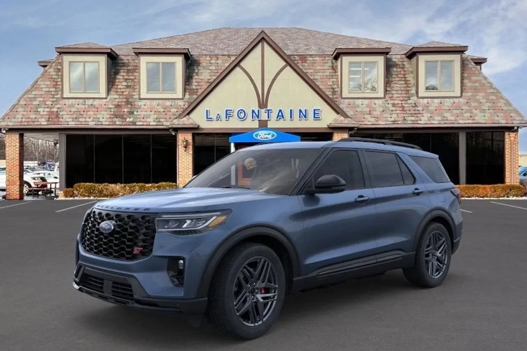 2025 Ford Explorer ST photo 1