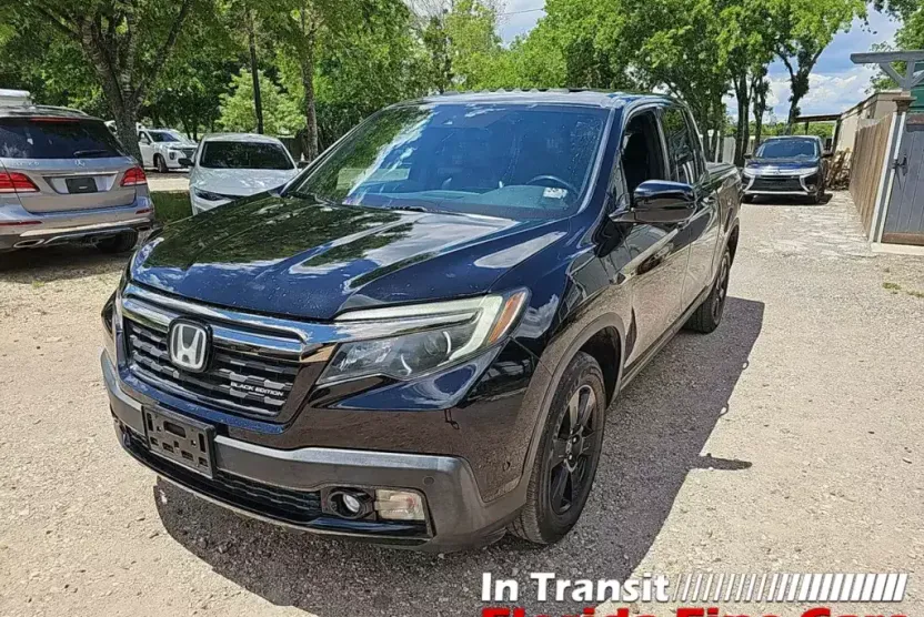 2019 Honda Ridgeline Black Edition photo 1