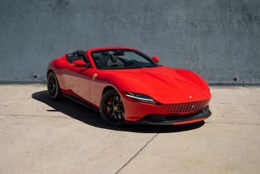 2025 Ferrari Roma Spider Base photo 1