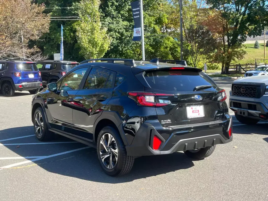 2024 Subaru Crosstrek Premium photo 1