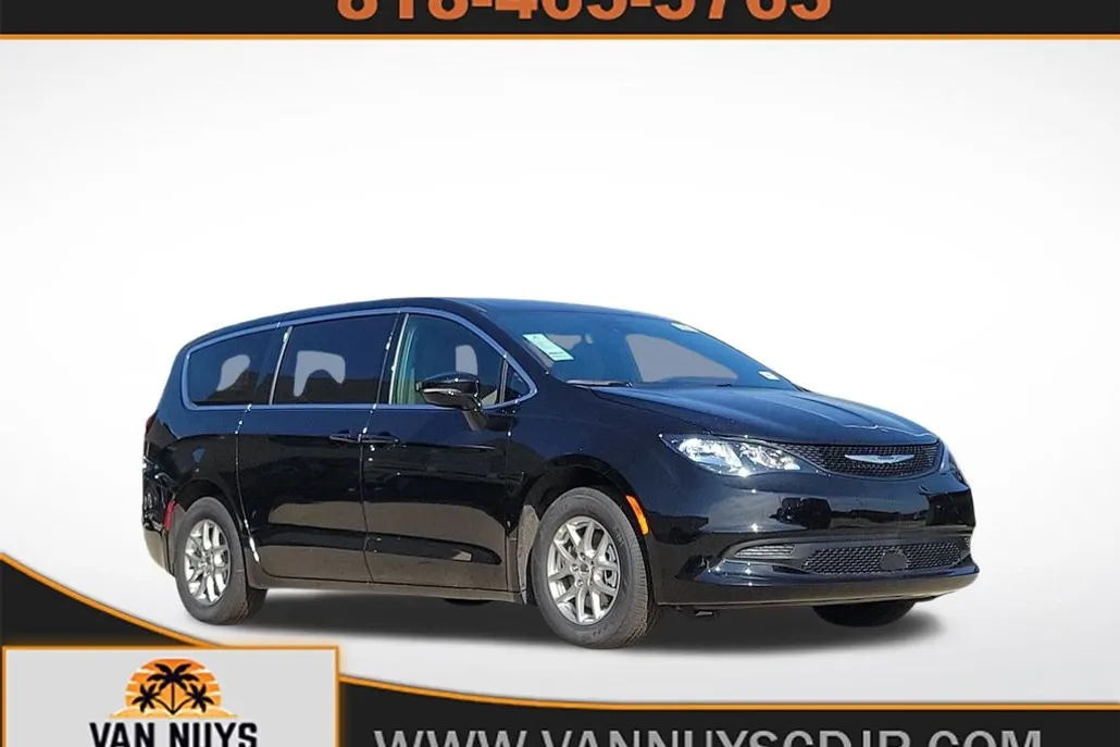 2025 Chrysler Voyager LX photo 1
