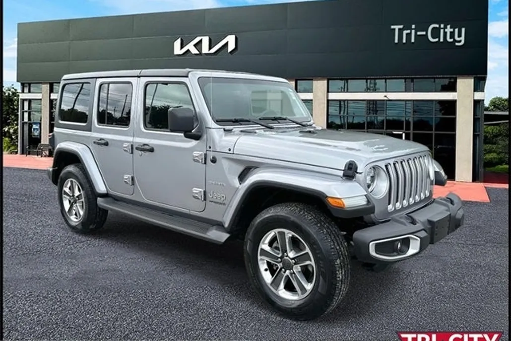 2020 Jeep Wrangler Unlimited Sahara photo 1