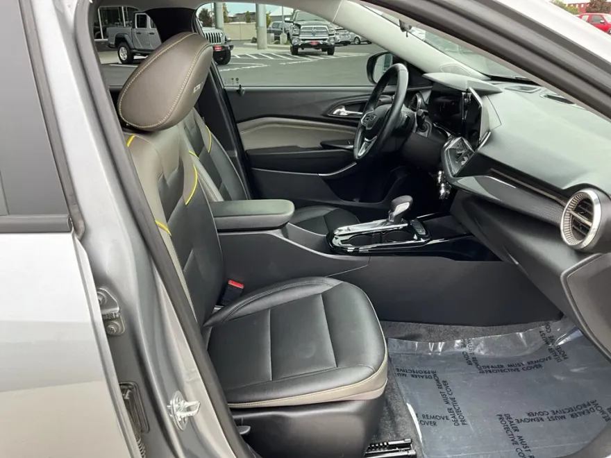2025 Chevrolet Trax ACTIV photo 1