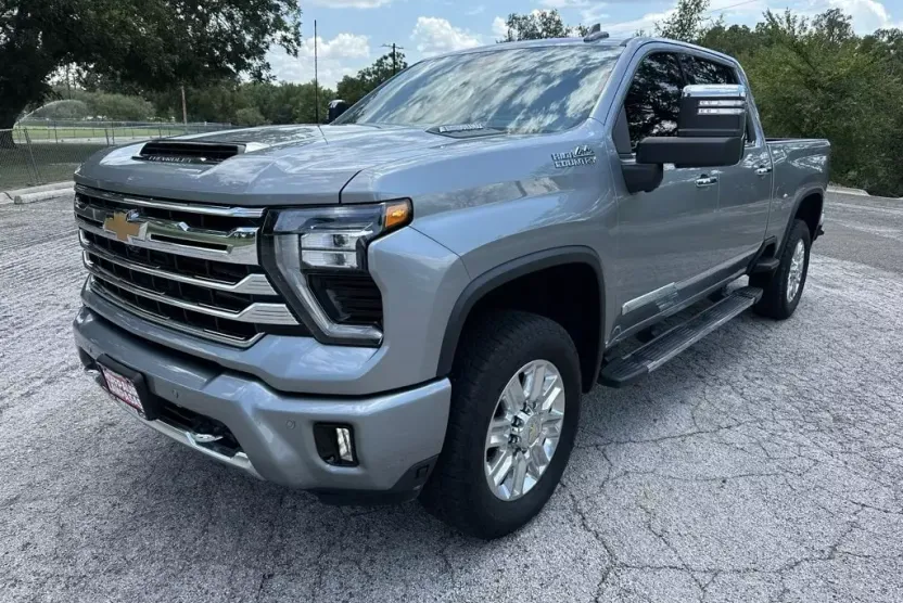 2024 Chevrolet Silverado 3500HD High Country photo 1
