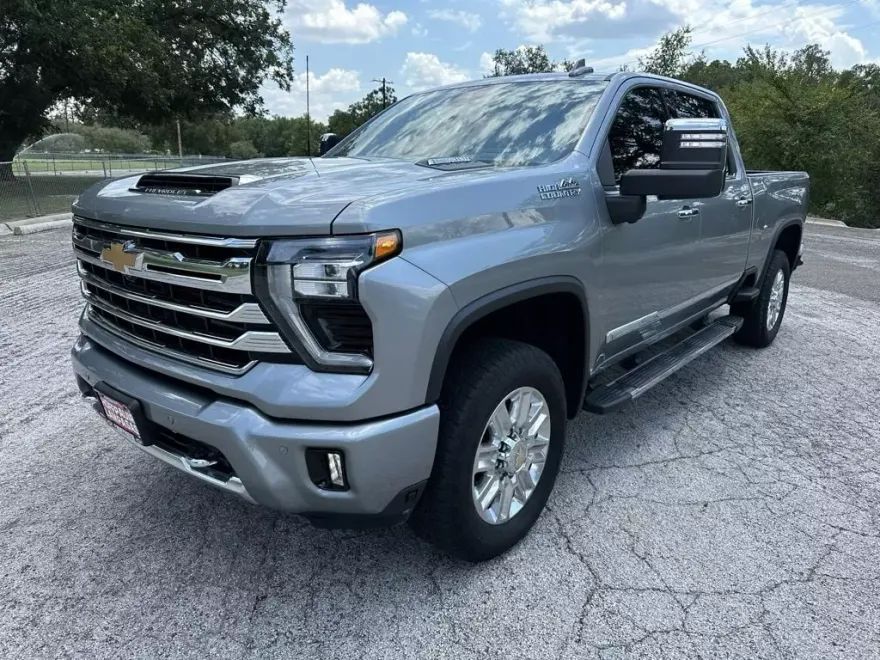 2024 Chevrolet Silverado 3500HD High Country photo 1