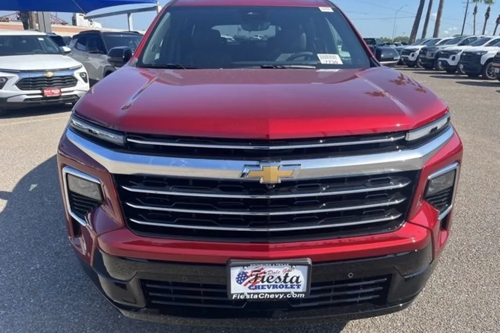 2026 Chevrolet Traverse High Country photo 1