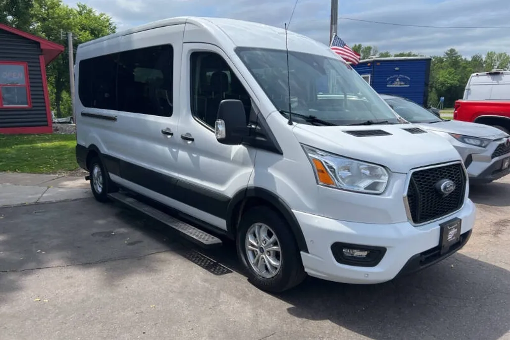 2021 Ford Transit XLT photo 1