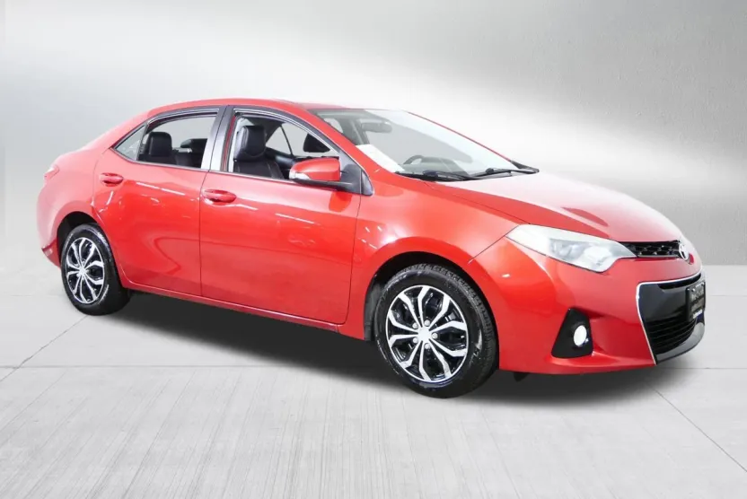 2016 Toyota Corolla S photo 1