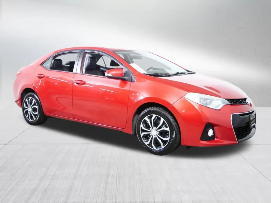 2016 Toyota Corolla S photo 1