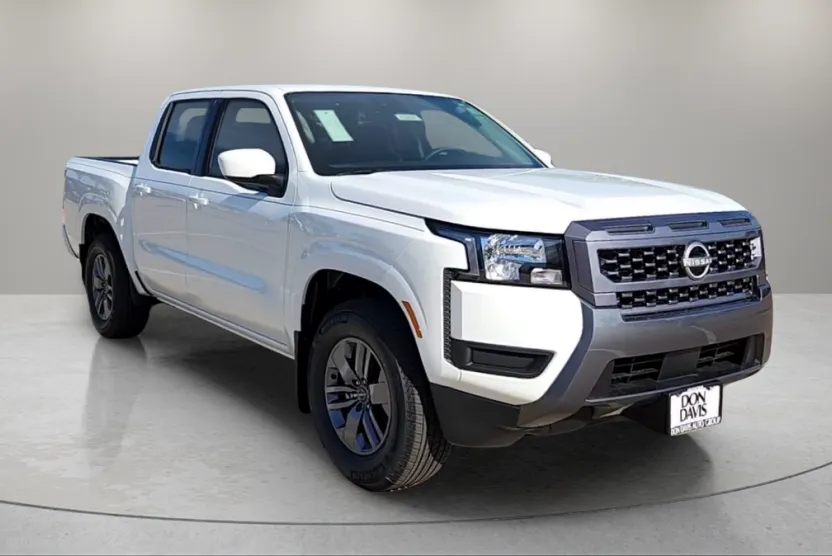 2025 Nissan Frontier SV photo 1