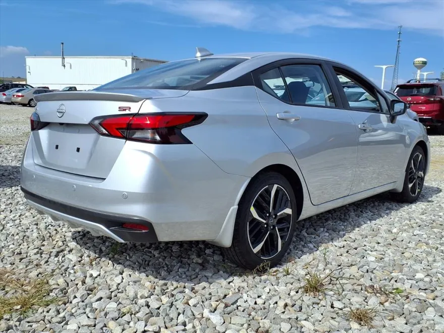 2025 Nissan Versa SR photo 1