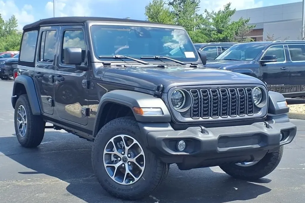 2025 Jeep Wrangler Sport S photo 1