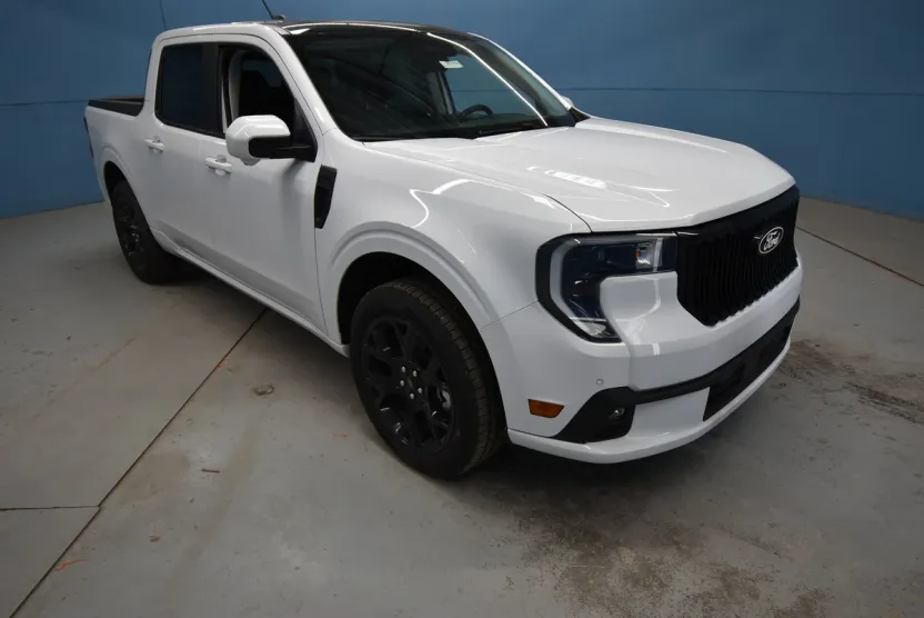 2025 Ford Maverick photo 1