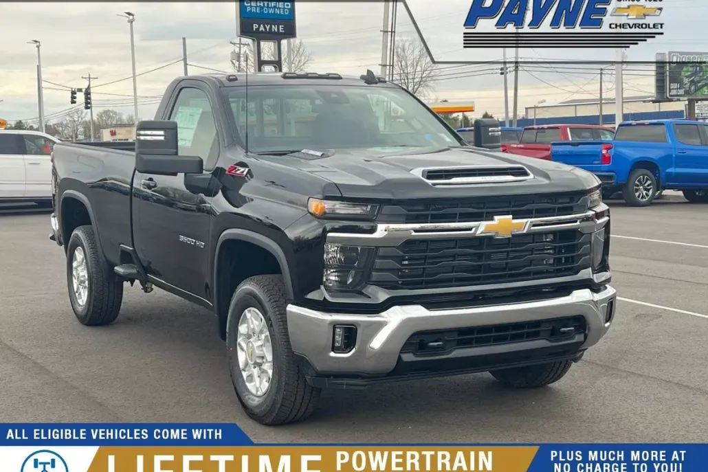 2025 Chevrolet Silverado 3500HD LT photo 1