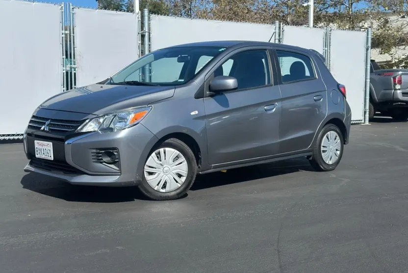 2021 Mitsubishi Mirage ES photo 1