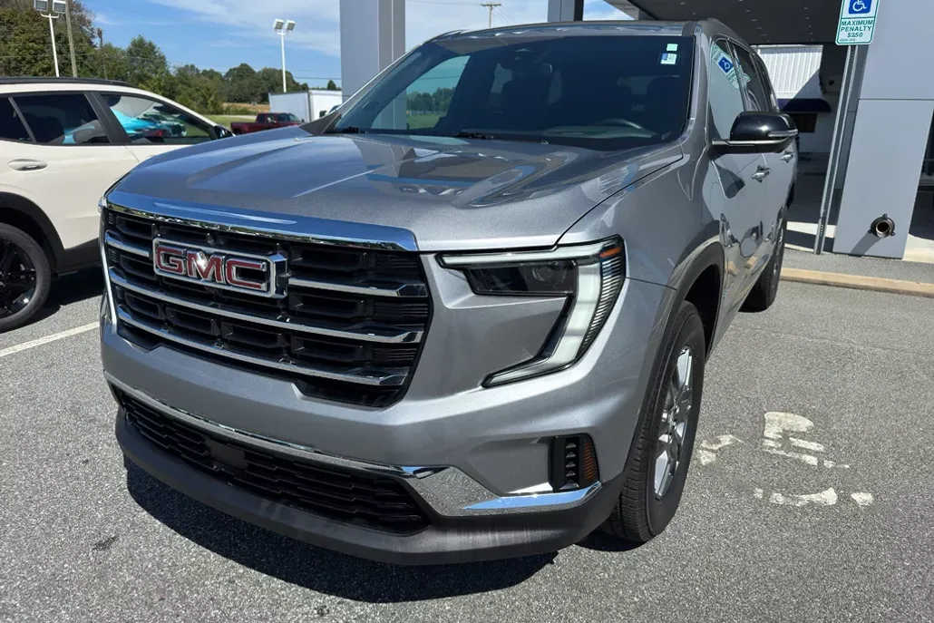 2025 Gmc Acadia Elevation photo 1