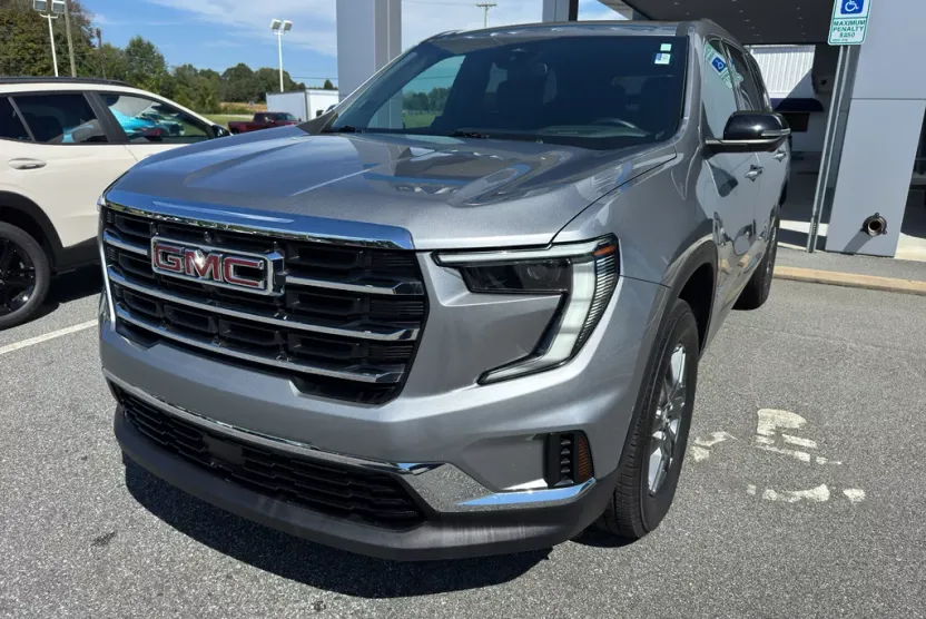 2025 Gmc Acadia Elevation photo 1
