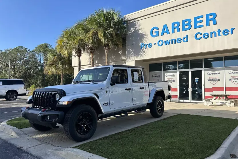 2022 Jeep Gladiator Altitude photo 1