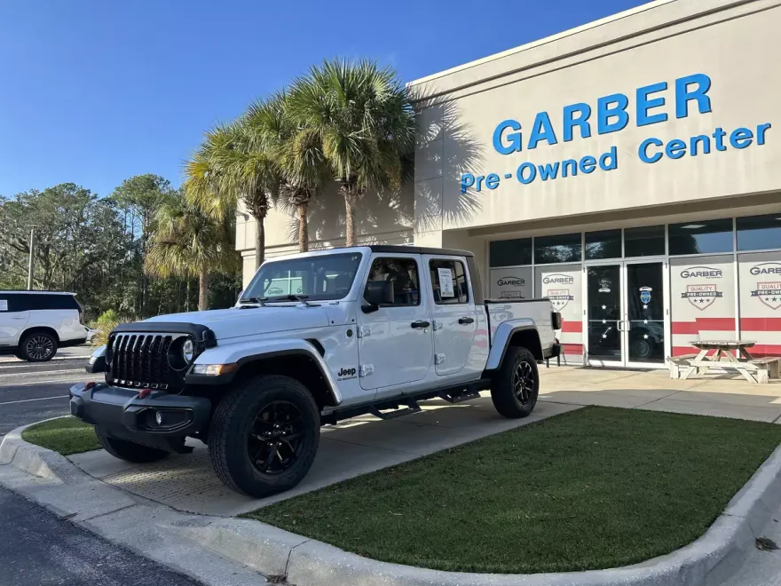 2022 Jeep Gladiator Altitude photo 1